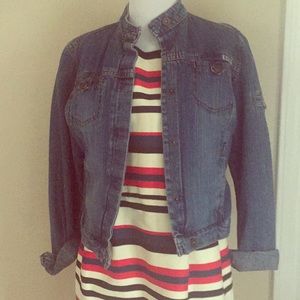 Great jean jacket with mandarin collar by Plugg.